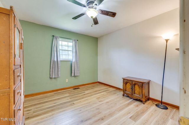 717 Old Stage Road, Surgoinsville, TN 37873