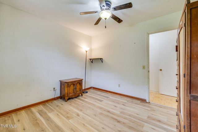 717 Old Stage Road, Surgoinsville, TN 37873