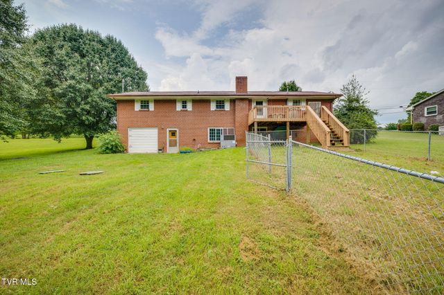 717 Old Stage Road, Surgoinsville, TN 37873