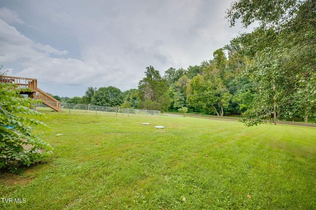 717 Old Stage Road, Surgoinsville, TN 37873