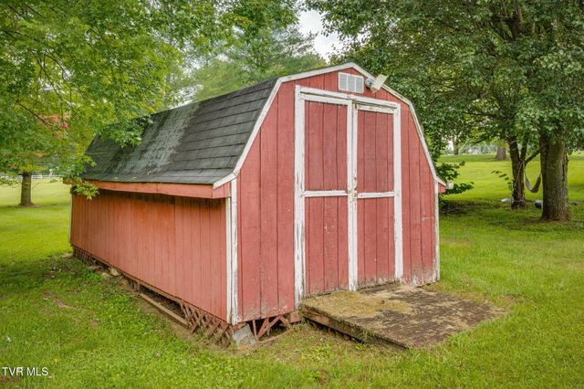 717 Old Stage Road, Surgoinsville, TN 37873