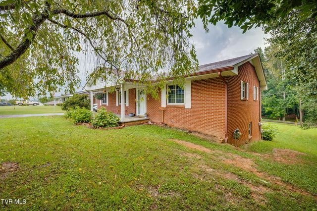 717 Old Stage Road, Surgoinsville, TN 37873