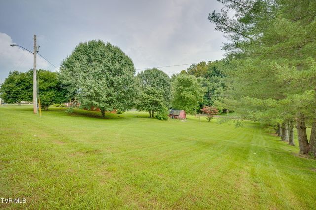 717 Old Stage Road, Surgoinsville, TN 37873
