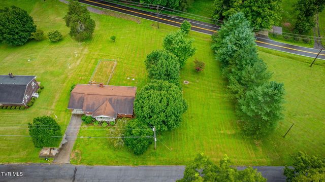 717 Old Stage Road, Surgoinsville, TN 37873