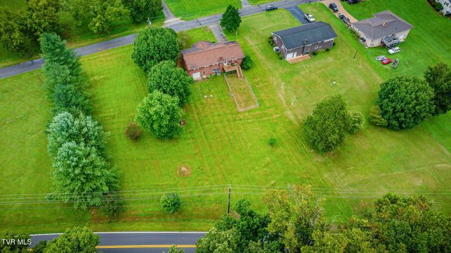 717 Old Stage Road, Surgoinsville, TN 37873