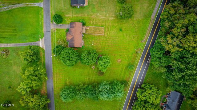 717 Old Stage Road, Surgoinsville, TN 37873