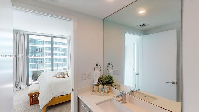 1300 S Miami Ave 3309, Miami, FL 33130