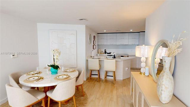 1300 S Miami Ave 3309, Miami, FL 33130