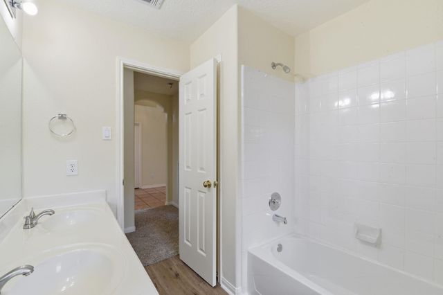 2121 Crimson Lake Lane, League City, TX 77573