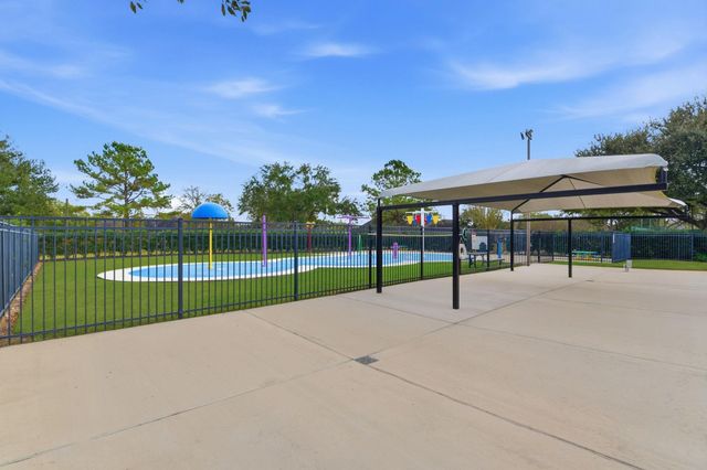 2121 Crimson Lake Lane, League City, TX 77573