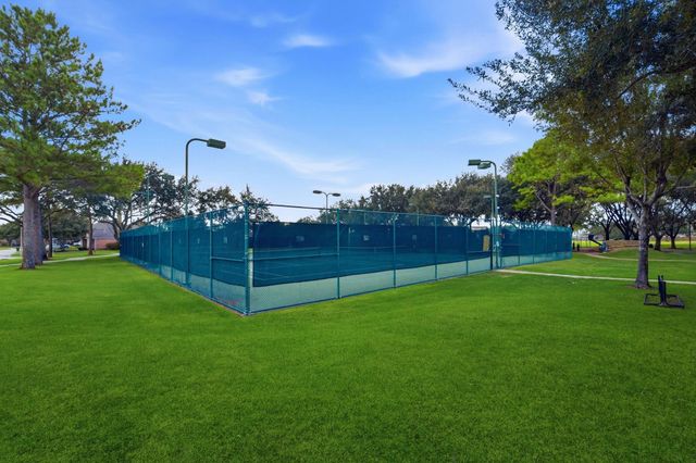 2121 Crimson Lake Lane, League City, TX 77573