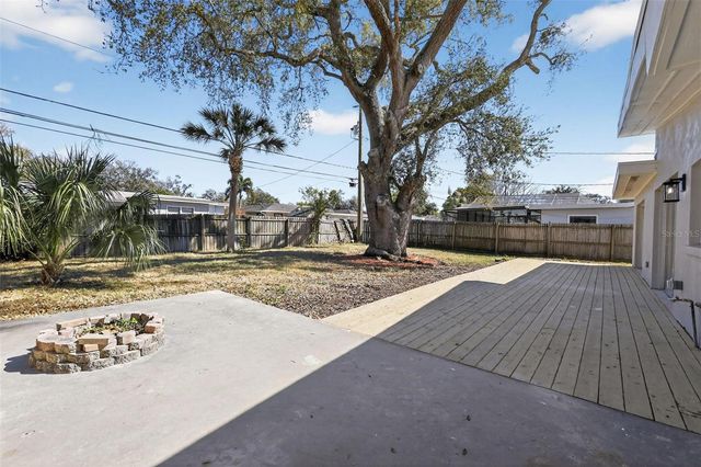 1321 MURRAY AVENUE, Clearwater, FL 33755