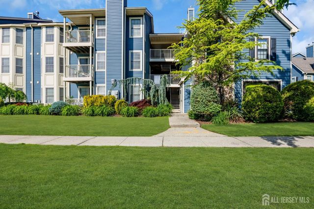 122 Longfield Court, East Brunswick, NJ 08816