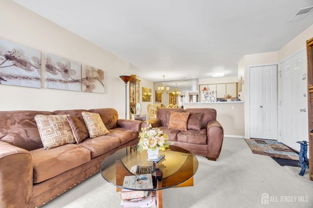 122 Longfield Court, East Brunswick, NJ 08816