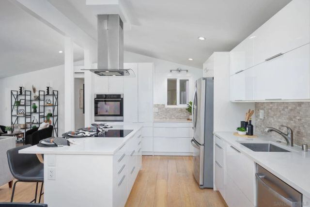 2649 Palace, San Diego, CA 92123