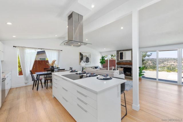 2649 Palace, San Diego, CA 92123