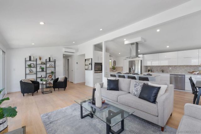 2649 Palace, San Diego, CA 92123