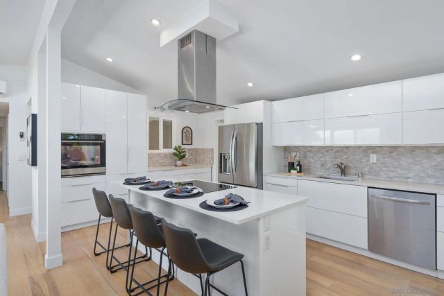 2649 Palace, San Diego, CA 92123
