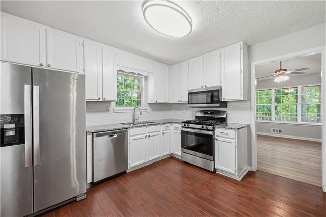30 White Pines Lane, Dallas, GA 30157