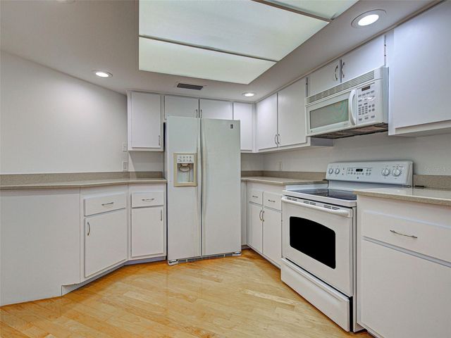 3064 CROWN HERON POINT, Venice, FL 34293