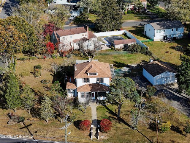 547 Brookside Drive, Toms River, NJ 08753