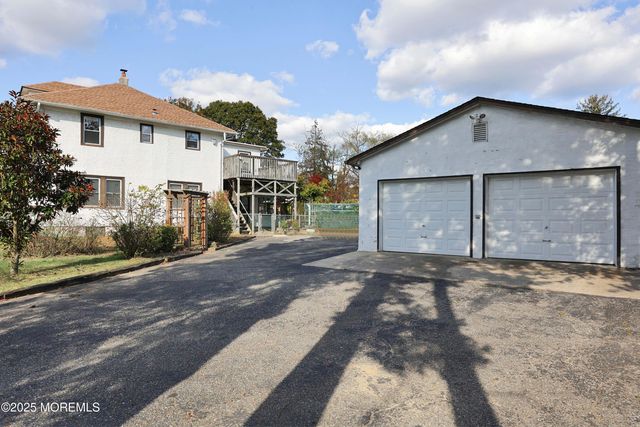547 Brookside Drive, Toms River, NJ 08753