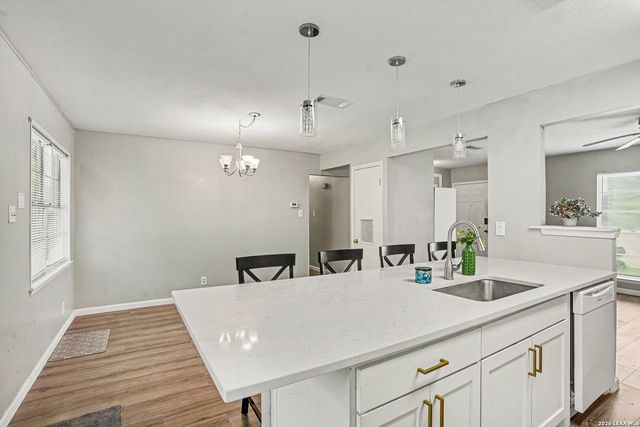 4415 First View Dr, San Antonio, TX 78217