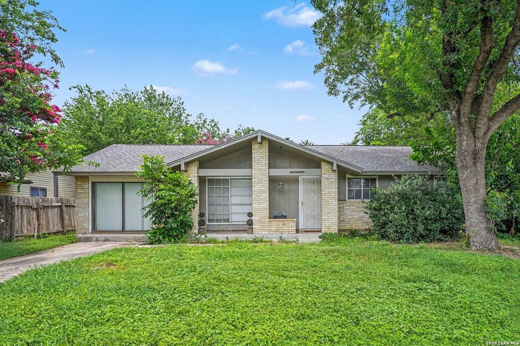 4415 First View Dr, San Antonio, TX 78217