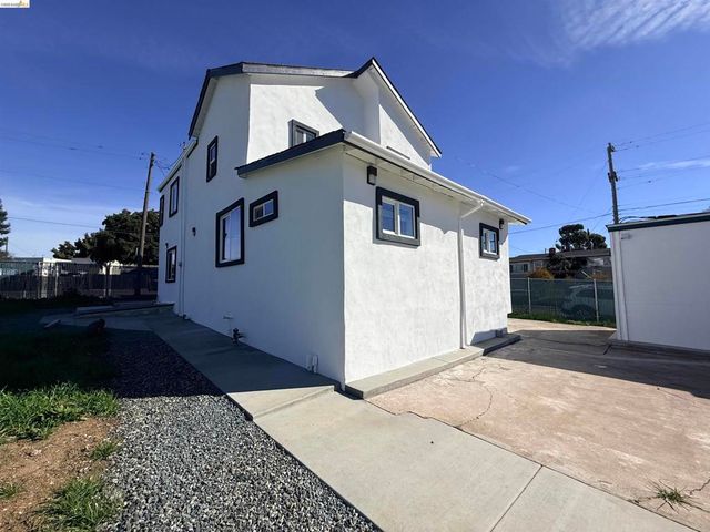 321 Benicia Rd, Vallejo, CA 94590