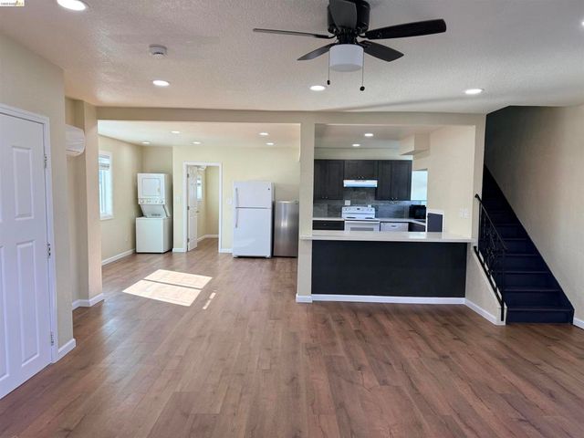 321 Benicia Rd, Vallejo, CA 94590