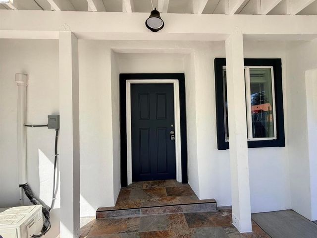 321 Benicia Rd, Vallejo, CA 94590