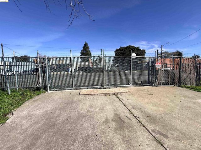 321 Benicia Rd, Vallejo, CA 94590