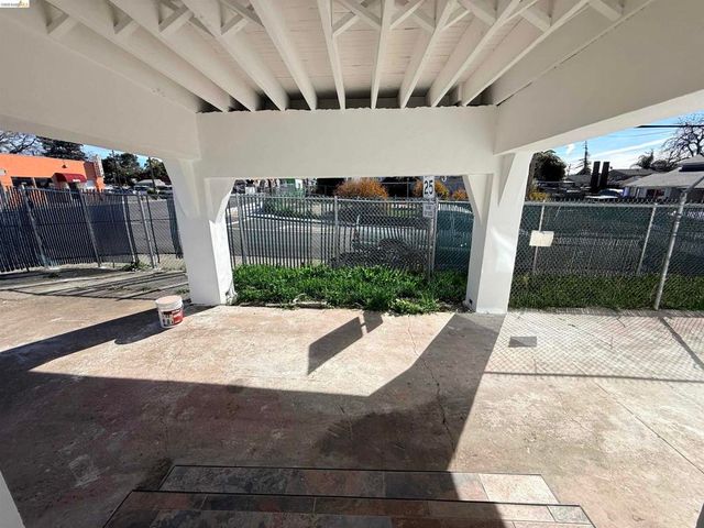 321 Benicia Rd, Vallejo, CA 94590