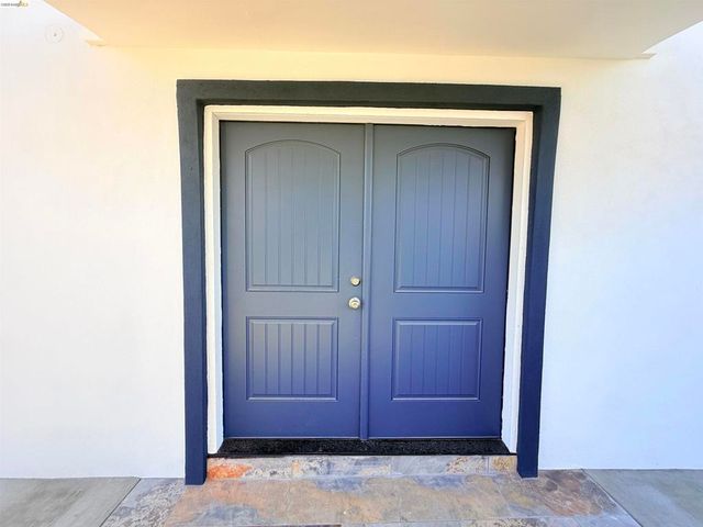 321 Benicia Rd, Vallejo, CA 94590