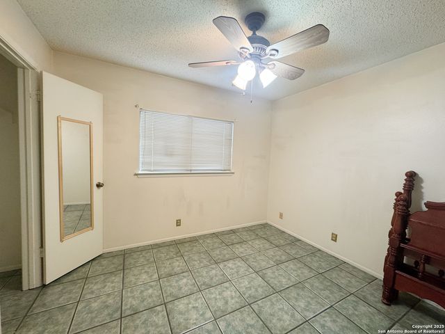 9102 Roquefort, San Antonio, TX 78250