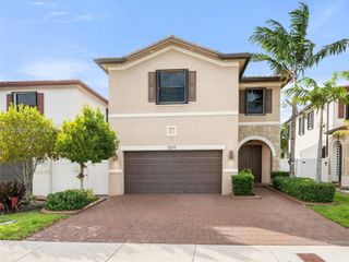 3577 W 106th Ter, Hialeah, FL 33018