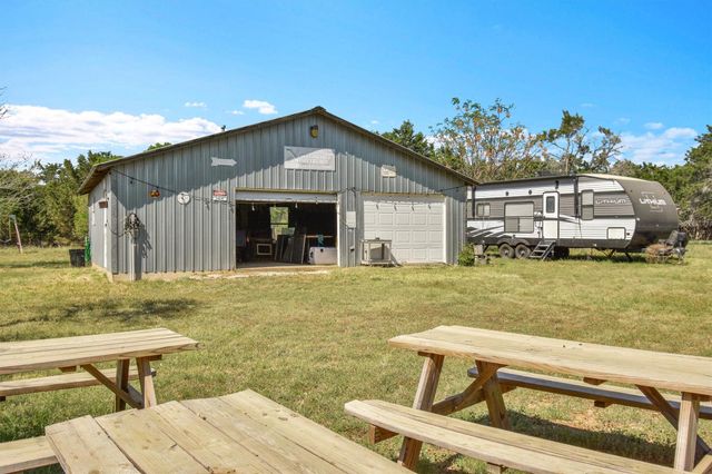 801 Live Oak TRL, Liberty Hill, TX 78642