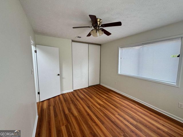 2004 Parkaire Crossing, Marietta, GA 30068