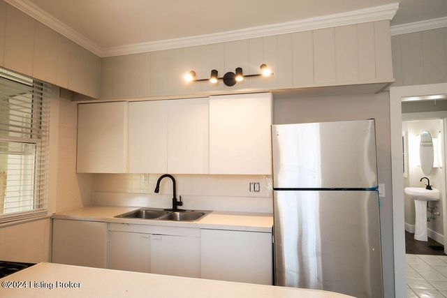 208 Pope St, Louisville, KY 40206