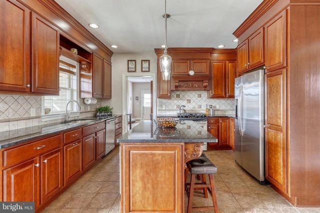 111 TURTLE HOLLOW DR, Lewisberry, PA 17339