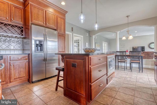 111 TURTLE HOLLOW DR, Lewisberry, PA 17339