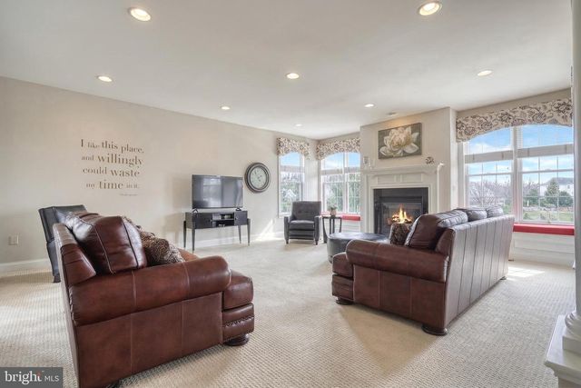 111 TURTLE HOLLOW DR, Lewisberry, PA 17339