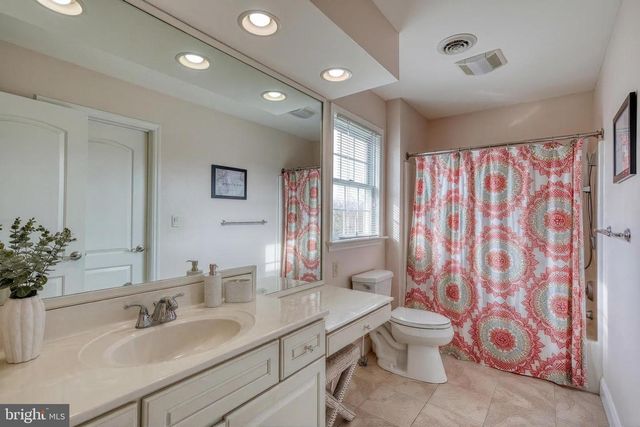 111 TURTLE HOLLOW DR, Lewisberry, PA 17339