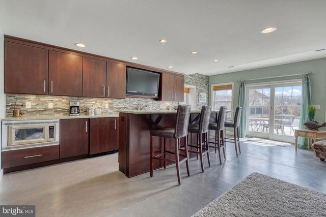 111 TURTLE HOLLOW DR, Lewisberry, PA 17339