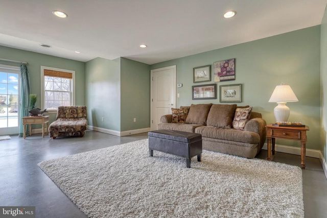 111 TURTLE HOLLOW DR, Lewisberry, PA 17339