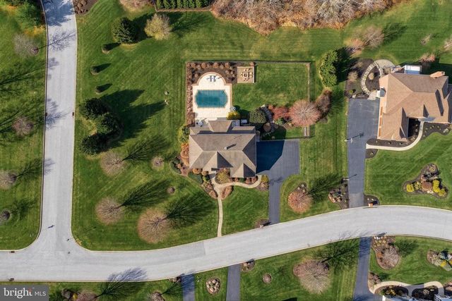 111 TURTLE HOLLOW DR, Lewisberry, PA 17339