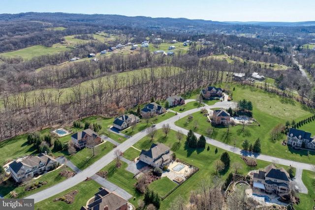 111 TURTLE HOLLOW DR, Lewisberry, PA 17339
