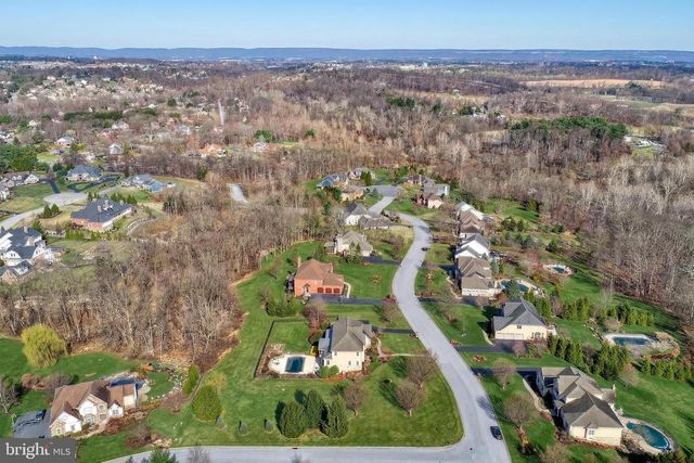 111 TURTLE HOLLOW DR, Lewisberry, PA 17339