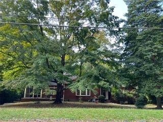 3660 N Stratford Rd NE, Atlanta, GA 30342