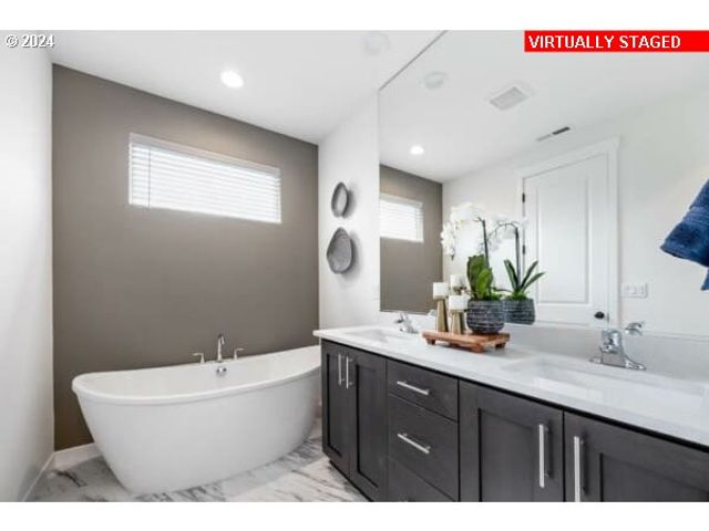 16477 Se Pacific Crest Trail Pl 760, Happy Valley, OR 97086